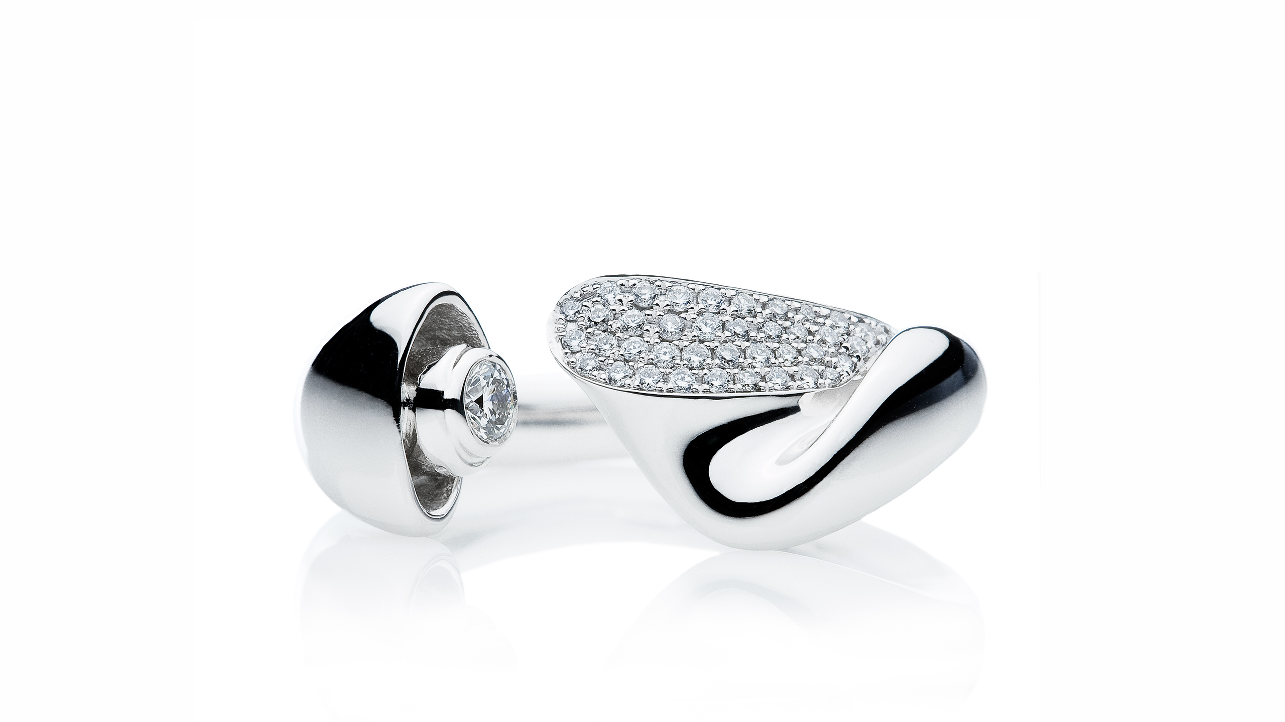 https://towejewels.com/wp-content/uploads/2012/08/Coquille-ring-20110217_0044_OK_2560x1440_Overview_Web.jpg