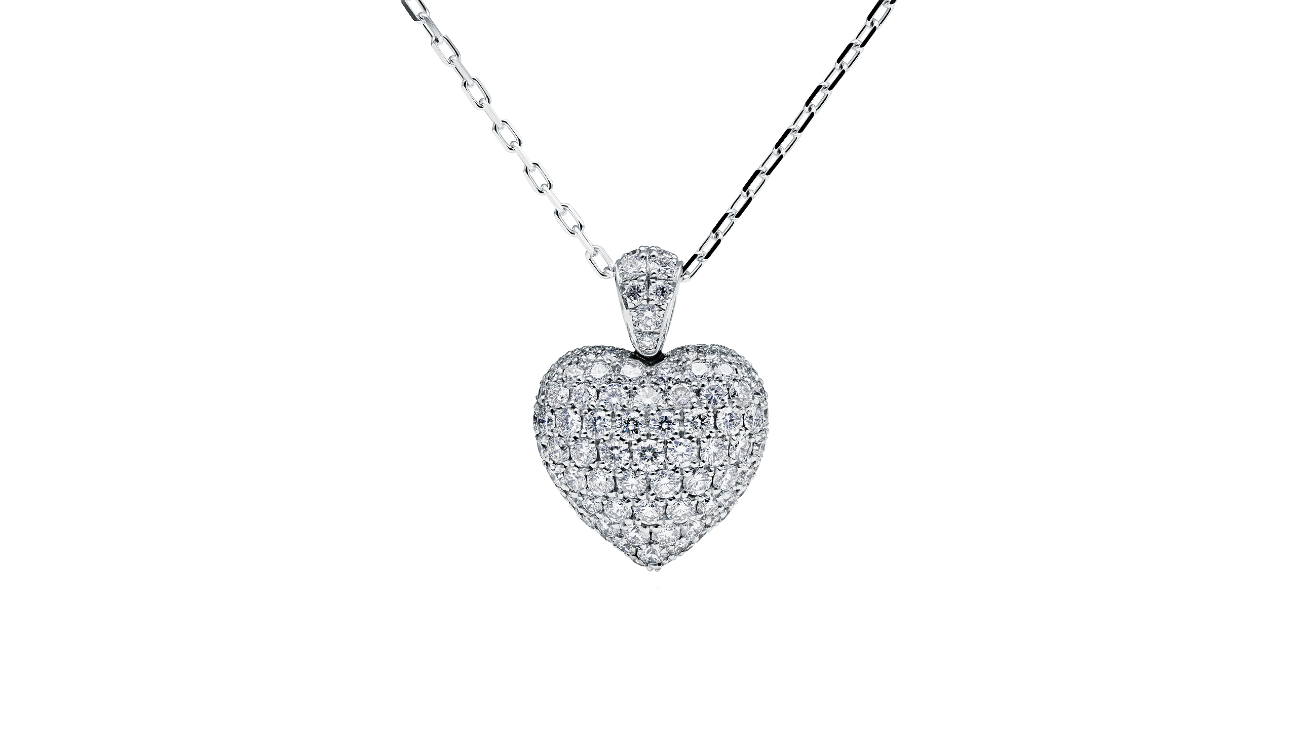 https://towejewels.com/wp-content/uploads/2015/06/diamond_heart_small_ny_OK_2560x1440_overview_web.jpg